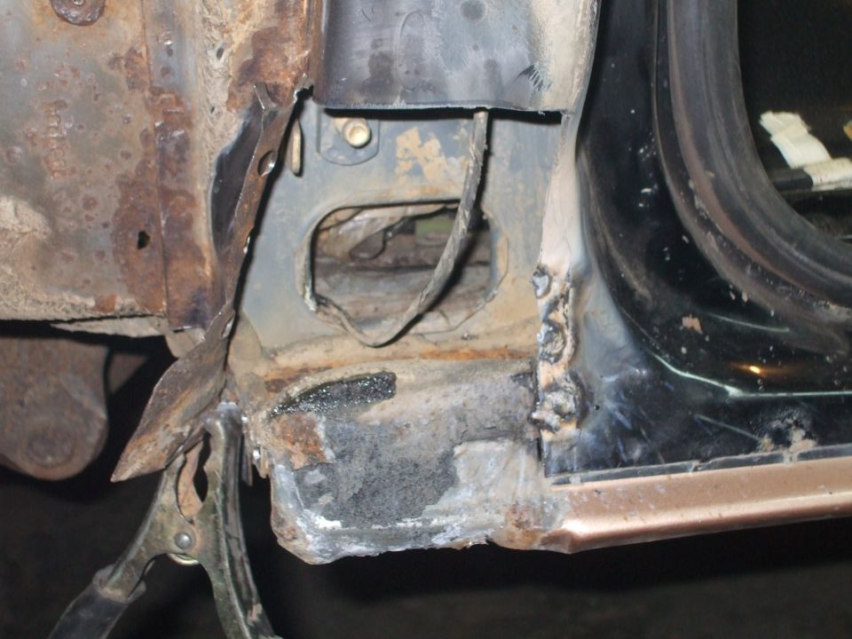 passenger side b-pilar cut out