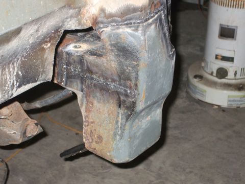1995 Ford Bronco - drivers side rear support cut out and better support welded back in