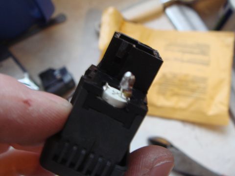 1998 Volvo V70 - One with the resistor sticking up. This is easier to do than make it lie flat.