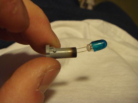 1998 Volvo V70 - Disassemble these bulbs just like the switches