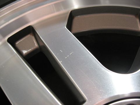 2004 Ford Crown Victoria - Wheel 1