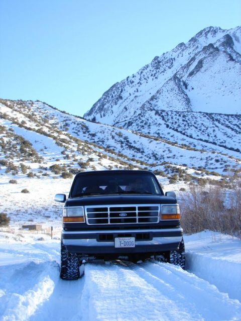 1996 Ford Bronco - Snow Wheeling