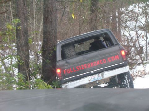 1996 Ford Bronco - Eric givin the tree a little Holiday love bump