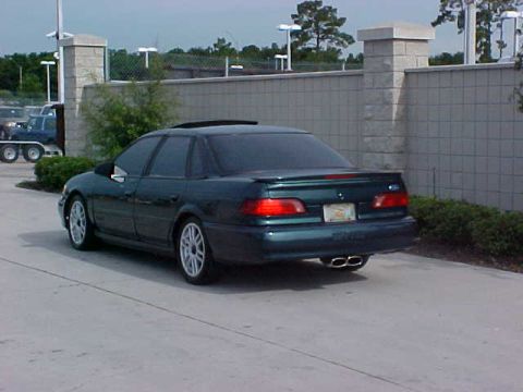 1995 Ford Taurus - view2
