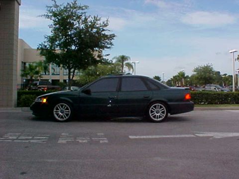 1995 Ford Taurus - view4