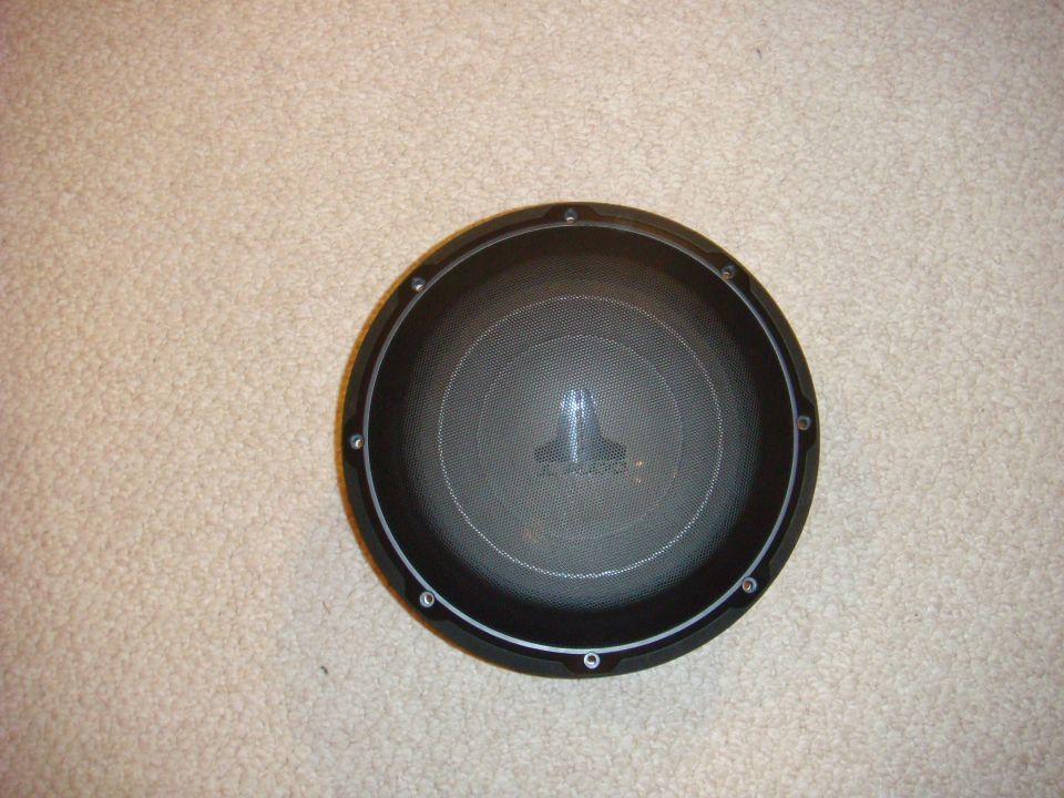 sub with grill cover on