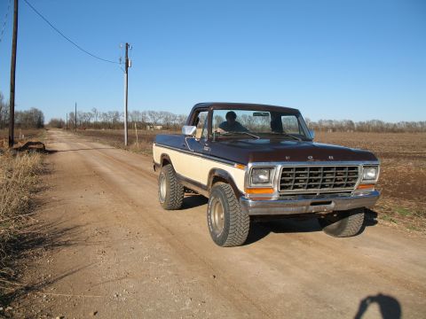 1993 Ford Bronco - nother angle