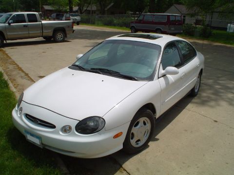 1998 Ford Taurus