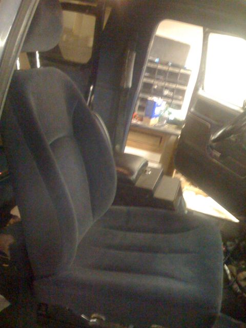 1986 Ford Bronco - This is the new seat.