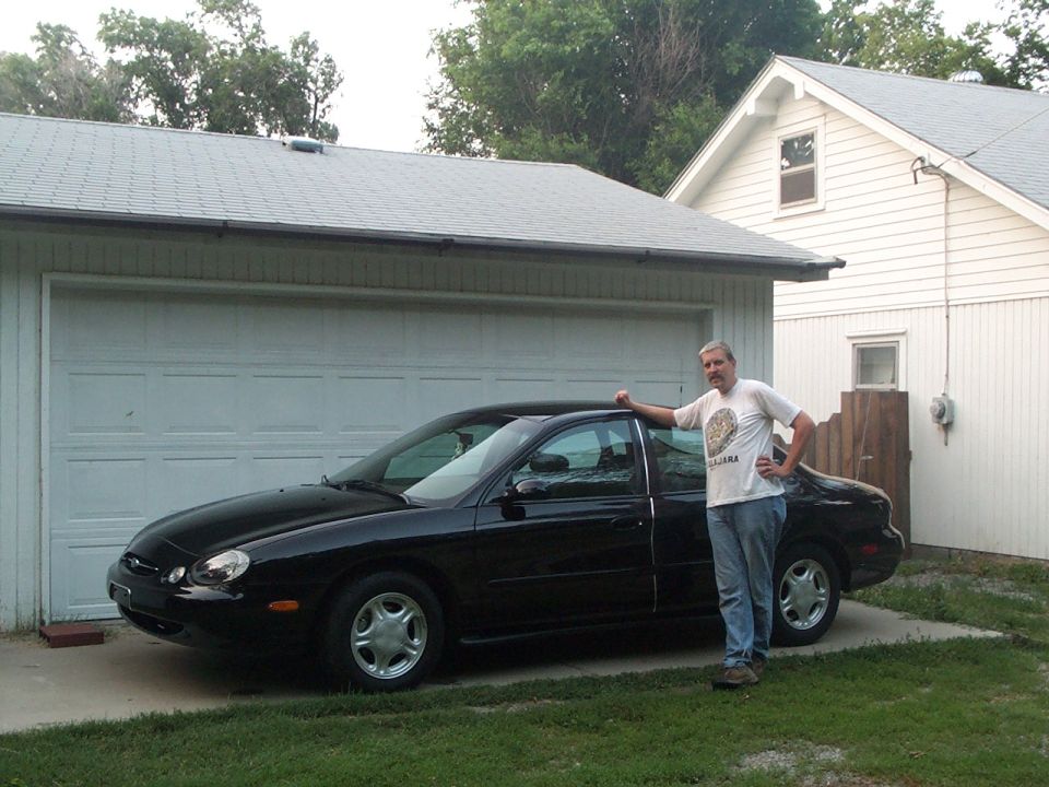 1999 Ford Taurus