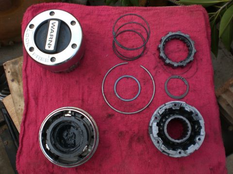 1990 Ford Bronco - Mid 90's and up standard ford/warn manual hubs. Bascially same as earlier version. The hub fuse is alittle different and the dog is held in…