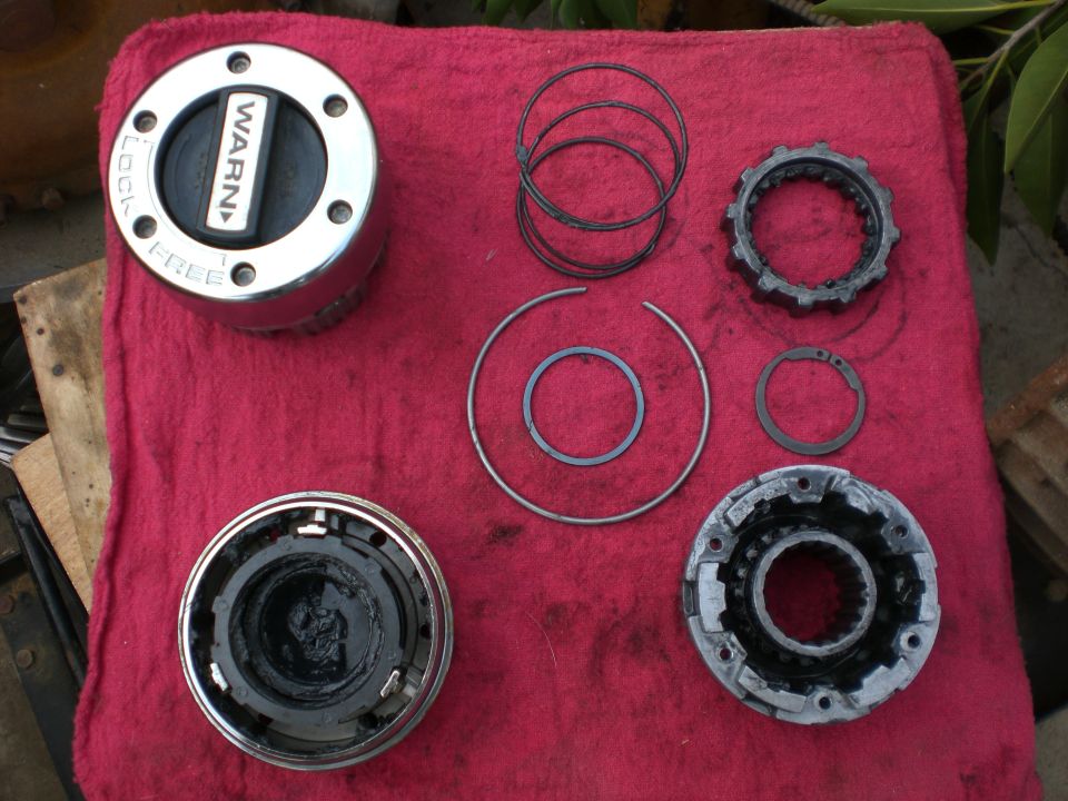 Mid 90's and up standard ford/warn manual hubs. Bascially same as earlier version. The hub fuse is alittle different and the dog is held in with a spiral ring instead of the little screw.