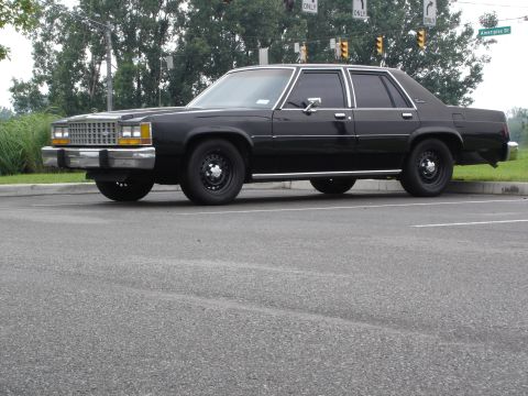 1987 Ford Crown Victoria LTD