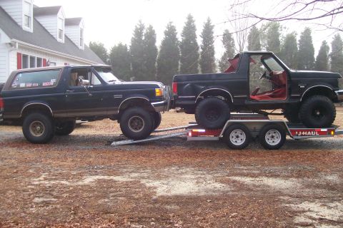 1992 Ford C-350 (Centurion Conversions) - When the vehicle you are towing has no drivetrain, this is now you get it up on the trailer.