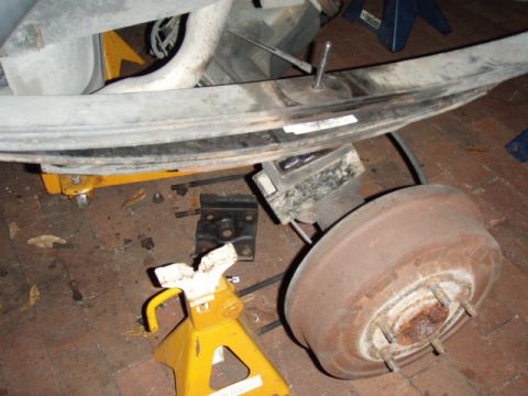 1996 Ford Bronco - Here's the right side with AAL and new center bolt. I don't know if this is set up right, but we'll figure it out in a few days. This is wh…