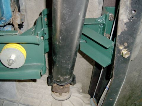 1984 Ford Bronco - stock front driveshaft installed