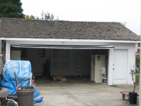 1992 Ford Bronco - Old garage, 24x20