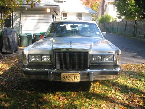 1990 Ford Bronco - 1986 Lincoln Town Car %u2013 Cartier series 18,000 original $6500 obo