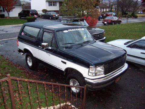 1995 Ford Bronco photo