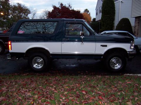 1995 Ford Bronco photo