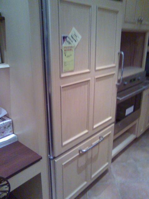 2006 Ford E350 - GE panel fridge
