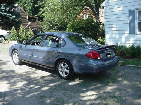 2000 Ford Taurus photo