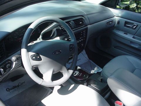 2000 Ford Taurus photo