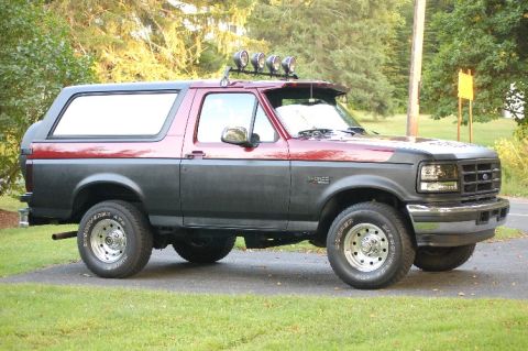 1996 Ford Bronco photo