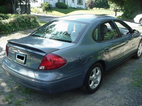 2000 Ford Taurus photo