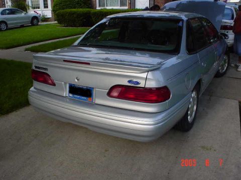 1995 Ford Taurus - back view when we took it home