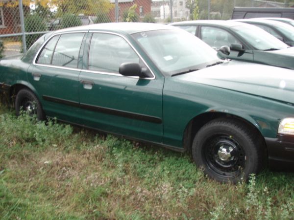 2000 Ford Crown Victoria