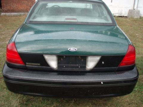 2000 Ford Crown Victoria photo