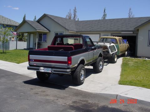1989 Ford Bronco - Pulled right up close so we can work on it
