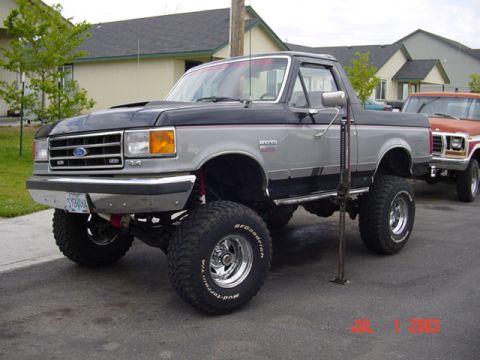1989 Ford Bronco - David wanted to do the lift test