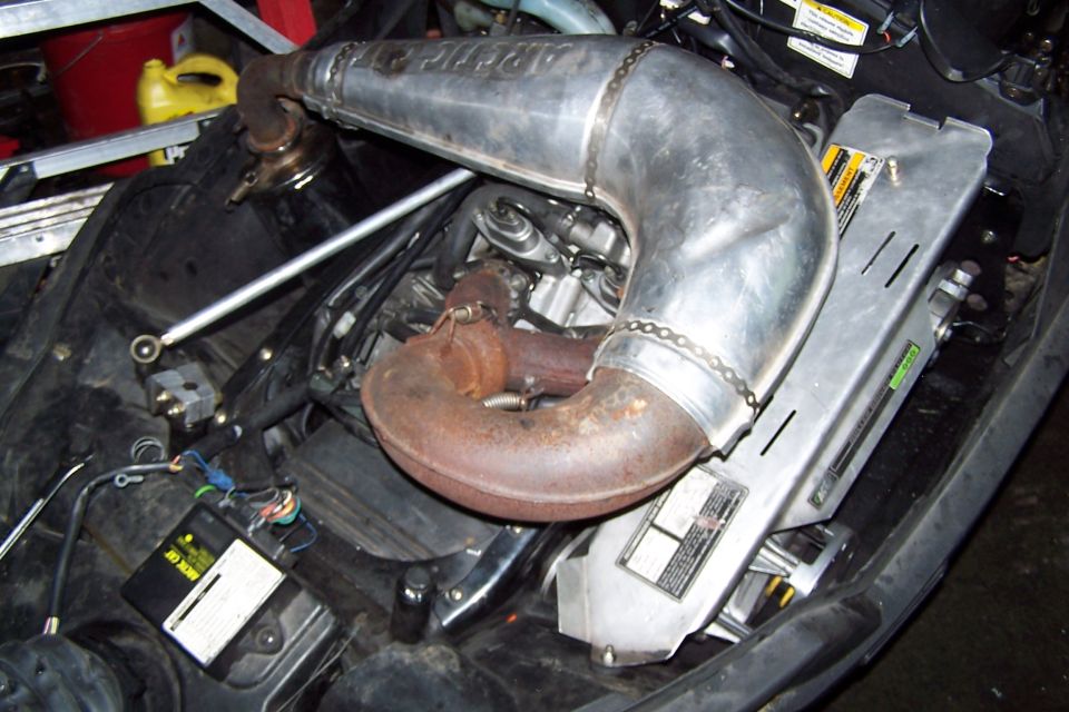 2004 Arctic Cat F-7 Firecat engine with exhaust pipe and control module