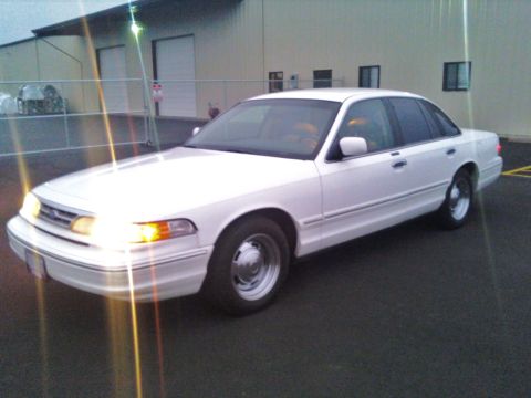 1997 Ford Crown Victoria photo