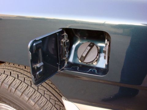 2000 Mitsubishi Montero “P”