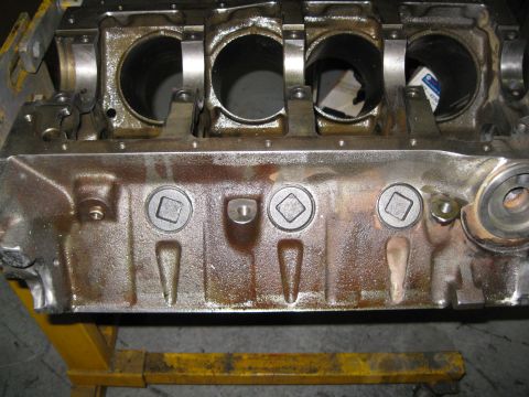 1984 Ford Crown Victoria LTD - screw in plugs installed and block deburred