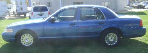 2003 Ford Crown Victoria photo