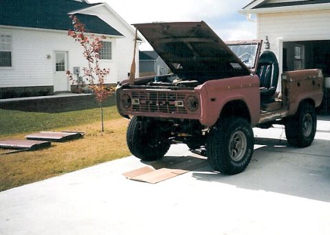 1975 Ford Bronco - Disassembly is progressing...