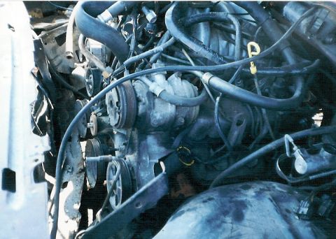 1975 Ford Bronco - Yes, it ran like this. Just enough to warm up the oil (there's no coolant, obviously) and fill the lifters enough for a valid compression t…