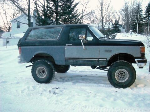 1989 Ford Bronco photo