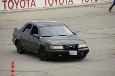 1991 Ford Taurus photo