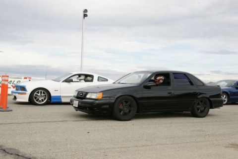 1991 Ford Taurus photo