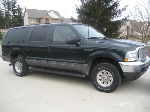 2003 Ford Excursion photo