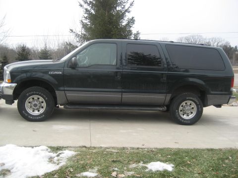 2003 Ford Excursion photo