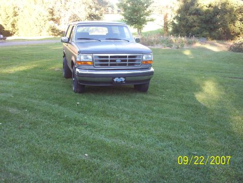 1985 Ford Bronco - She's finally black