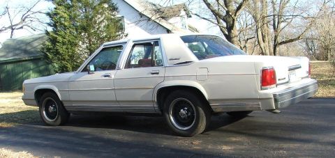 1991 Ford Crown Victoria LTD