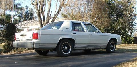 1991 Ford Crown Victoria LTD