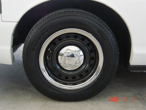 2002 Ford Crown Victoria photo